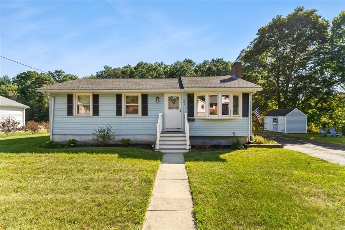 109 Lincoln Rd Rockland — Photo 2 of 31