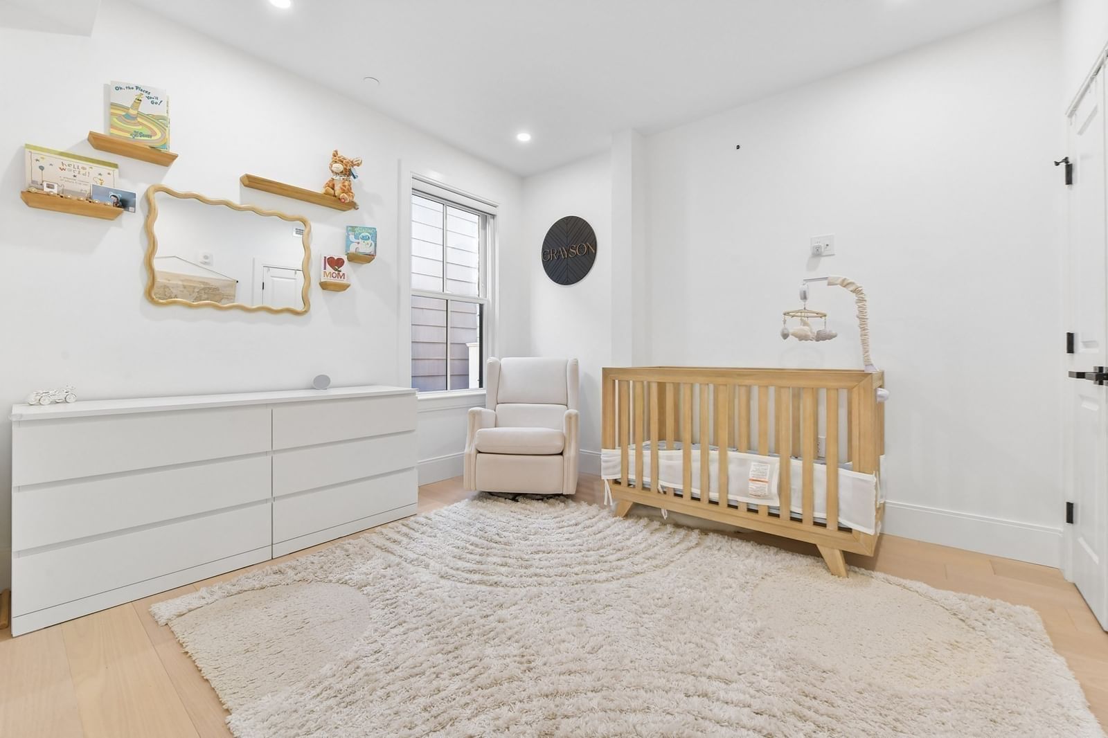 100 White St #1 Boston — Photo 15 of 25