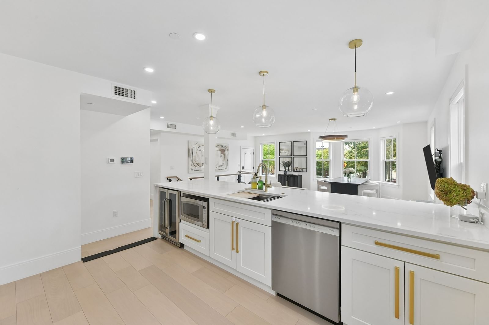 100 White St #1 Boston — Photo 8 of 25