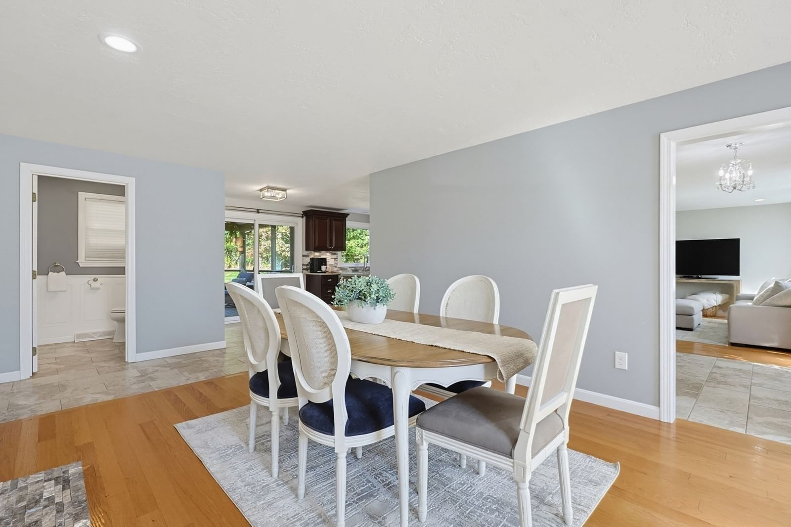 34 Zarek Dr Attleboro — Photo 15 of 42