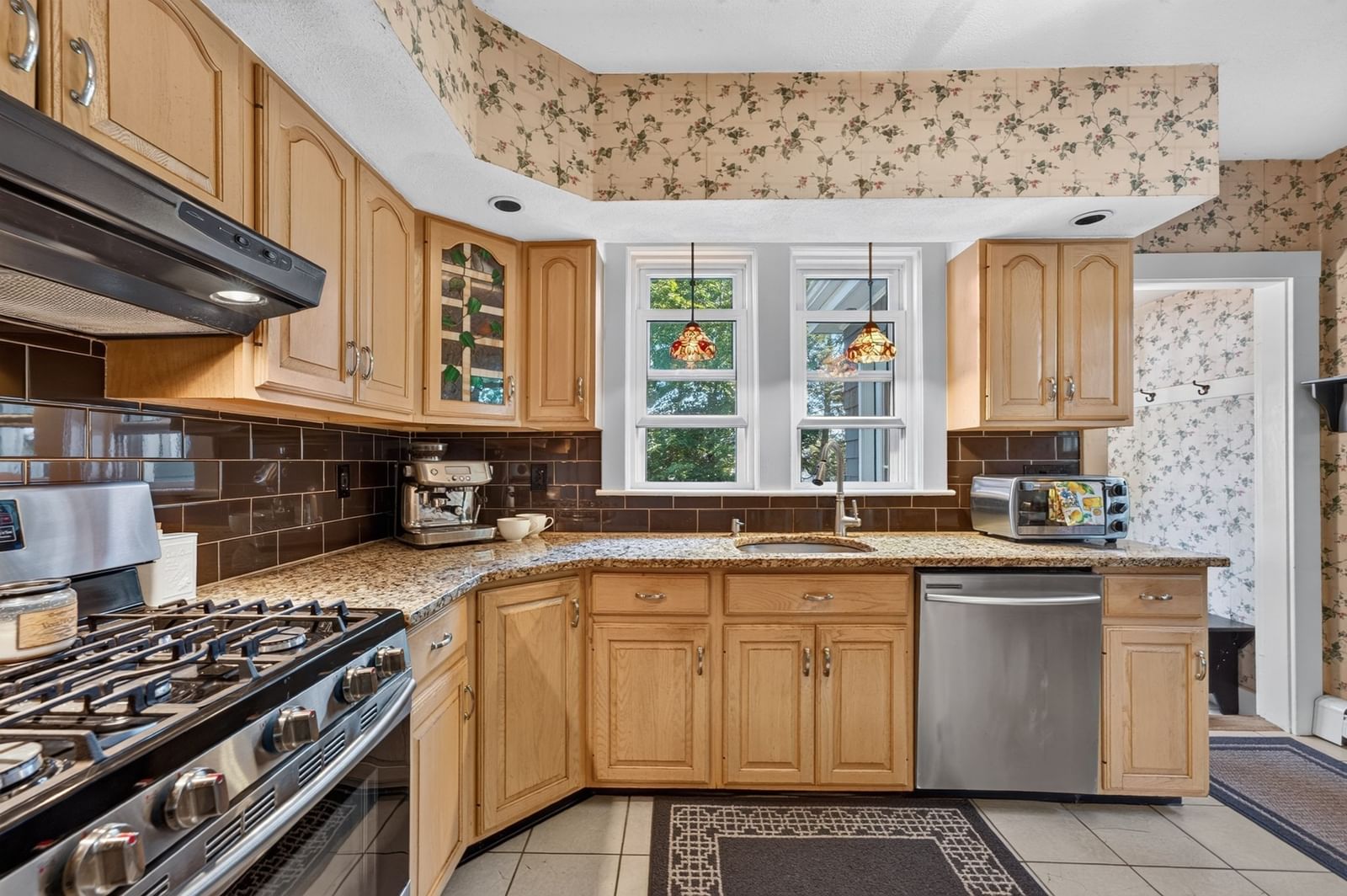 580 Highland Avenue Needham — Photo 11 of 24