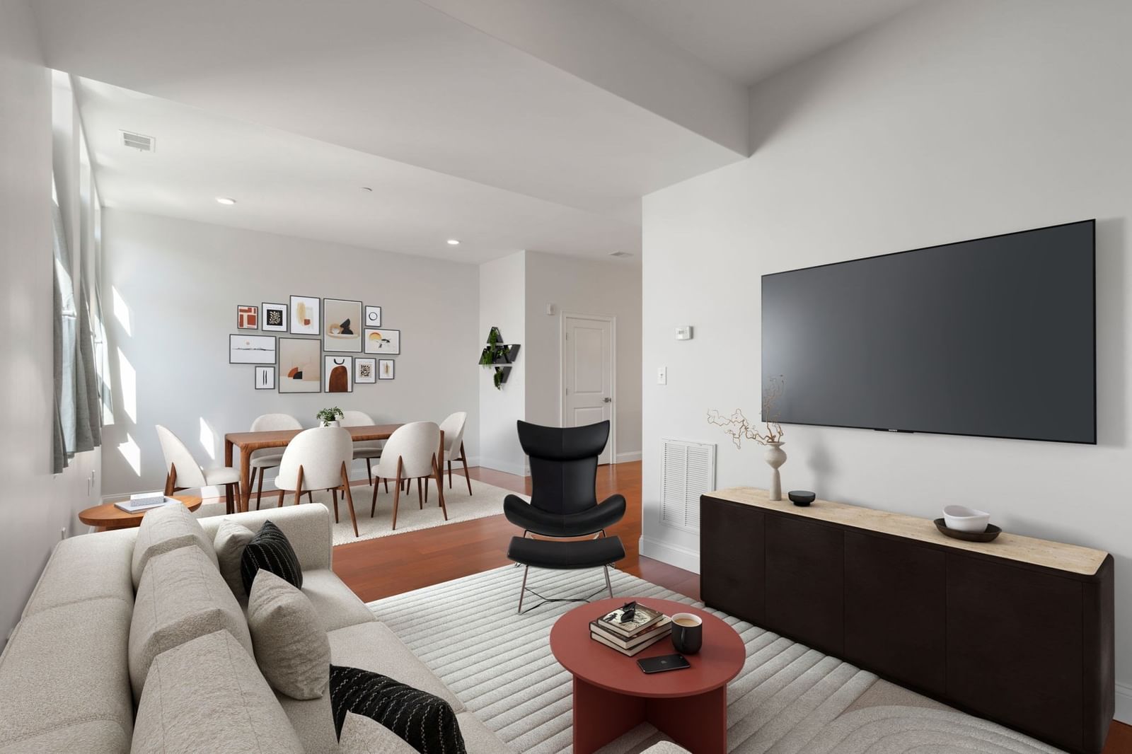 170 W Broadway #411 Boston — Photo 10 of 37