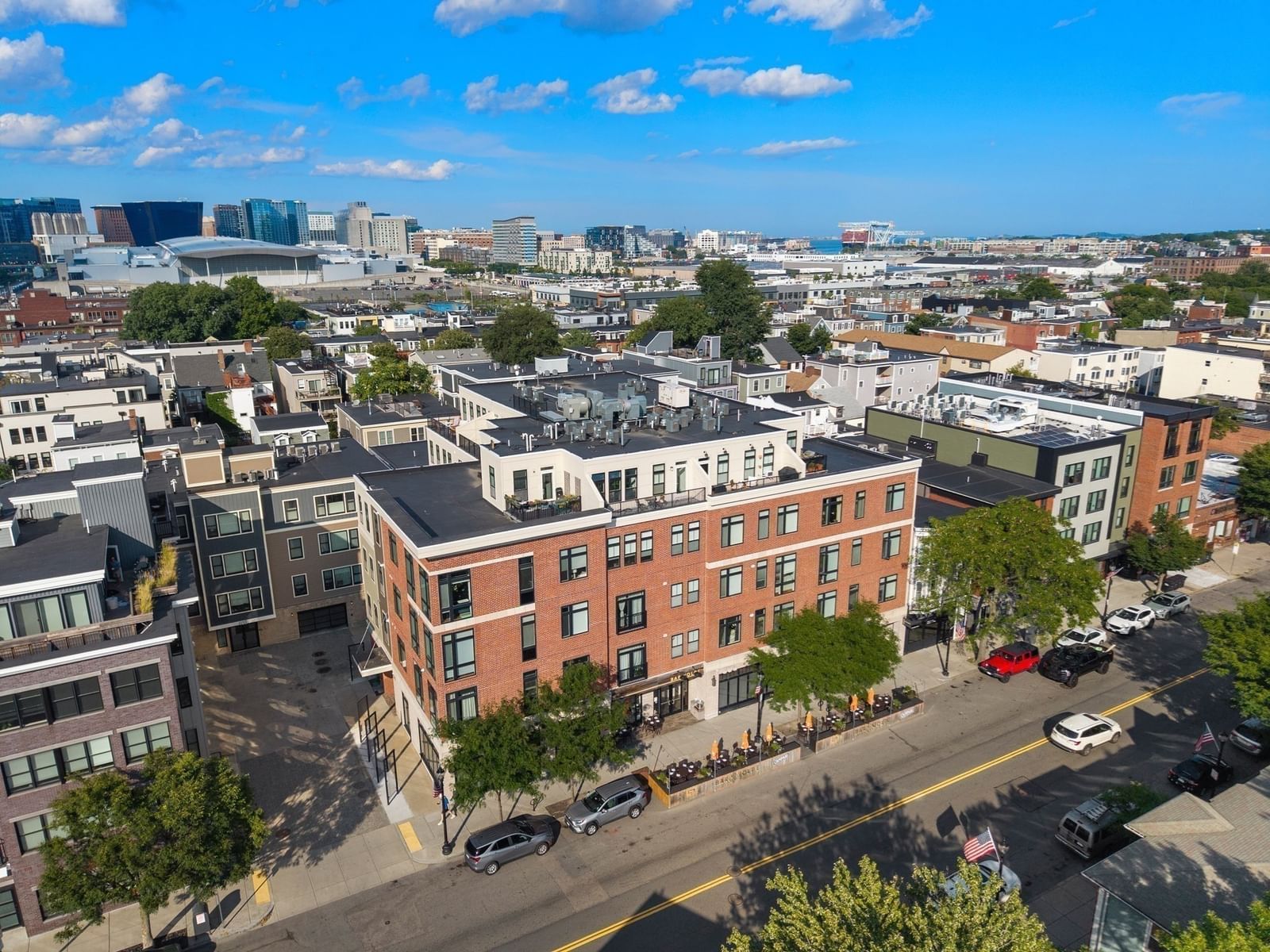 170 W Broadway #411 Boston — Photo 2 of 37