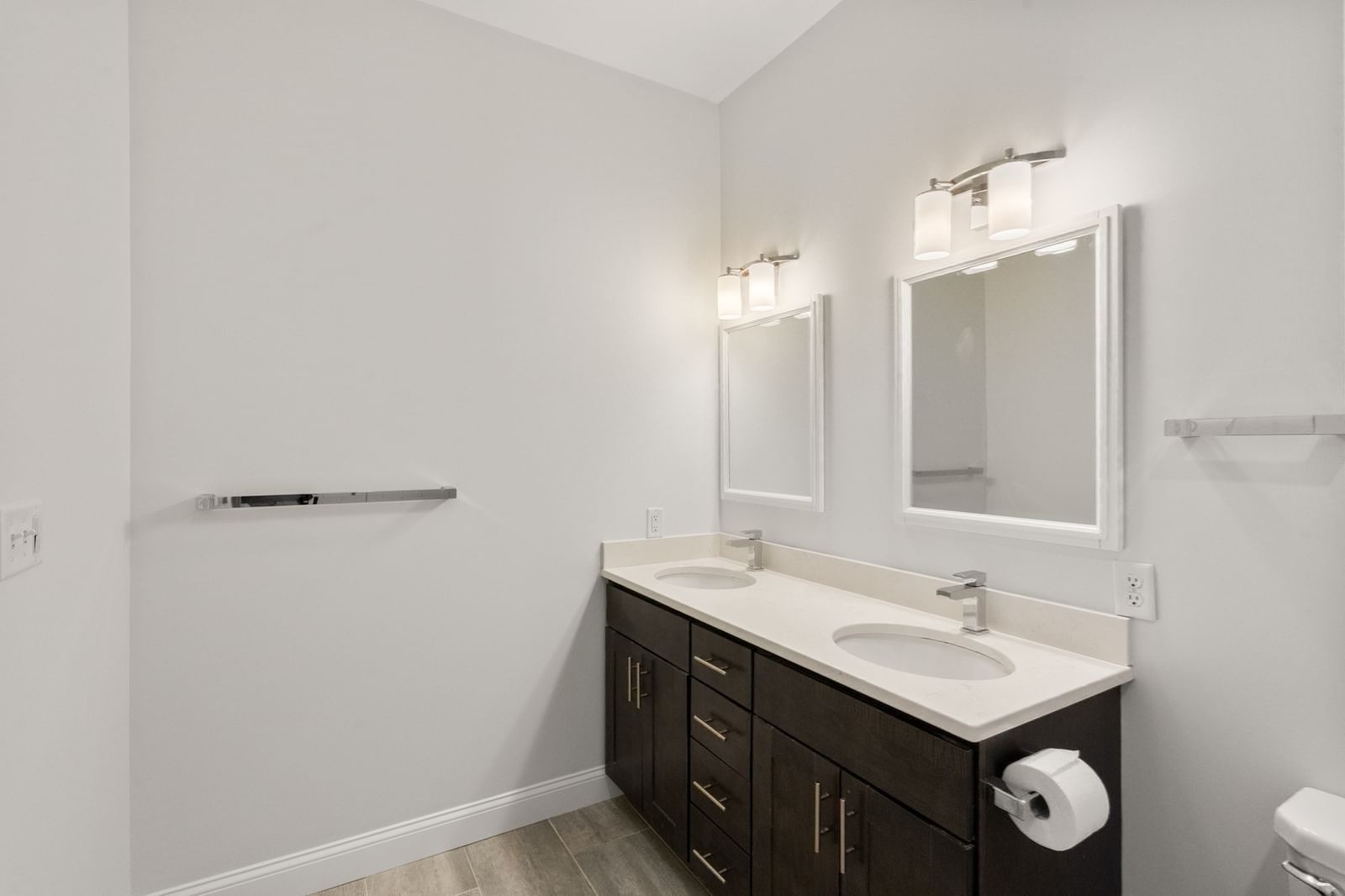 170 W Broadway #411 Boston — Photo 29 of 37