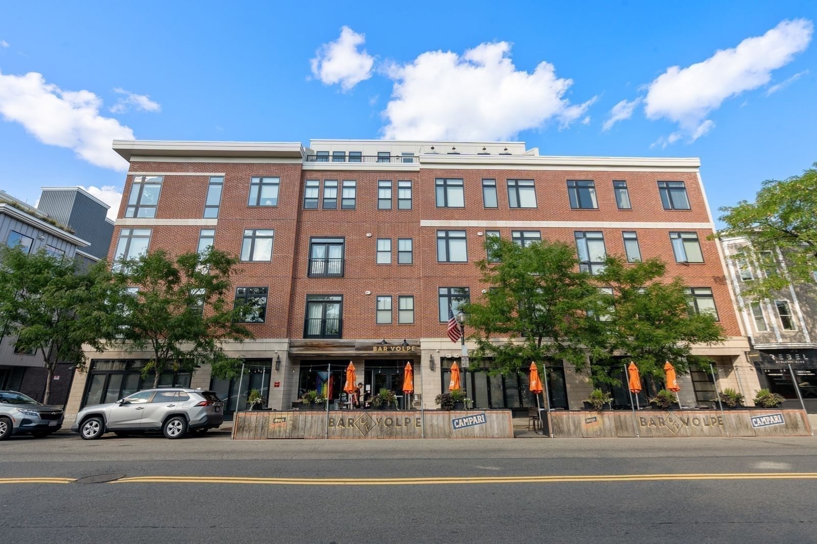 170 W Broadway #411 Boston — Photo 33 of 37