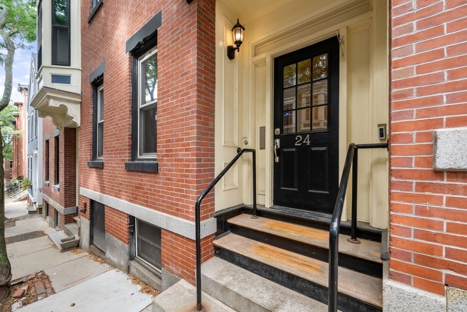 24 Auburn Street Boston — Photo 31 of 36