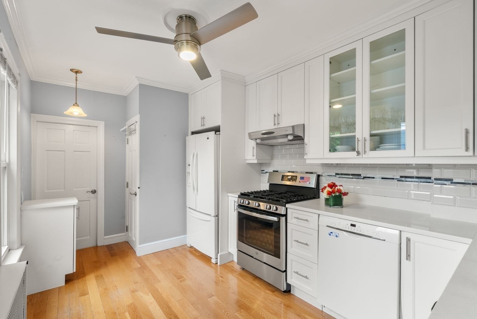 24 Auburn Street Boston — Photo 9 of 36
