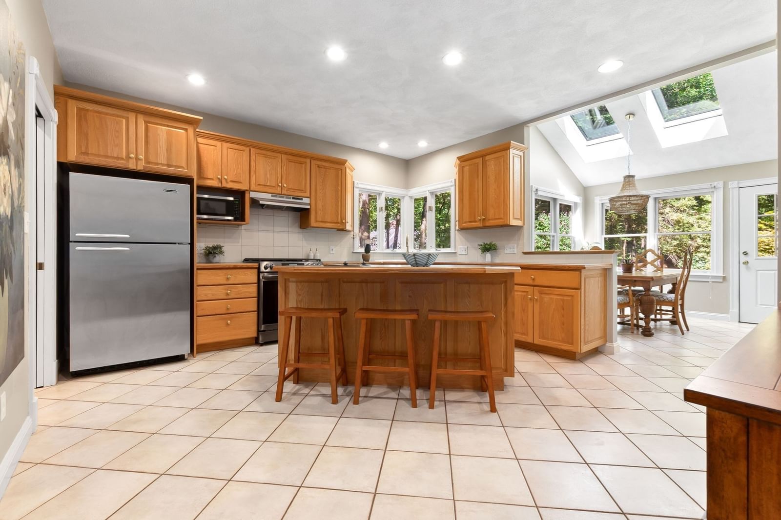 64 Leslie Rd Rowley — Photo 11 of 42