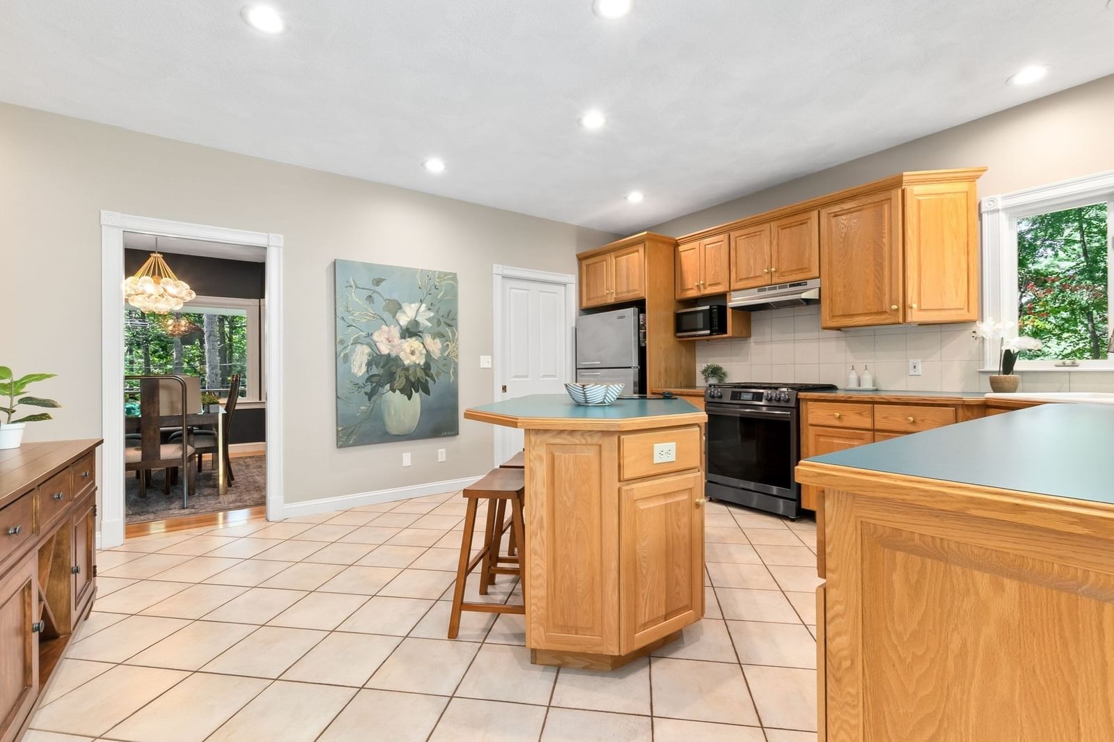 64 Leslie Rd Rowley — Photo 12 of 42