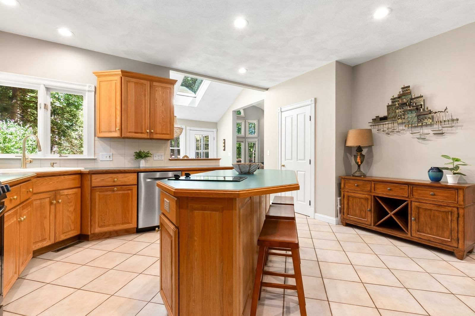 Listing Image 13