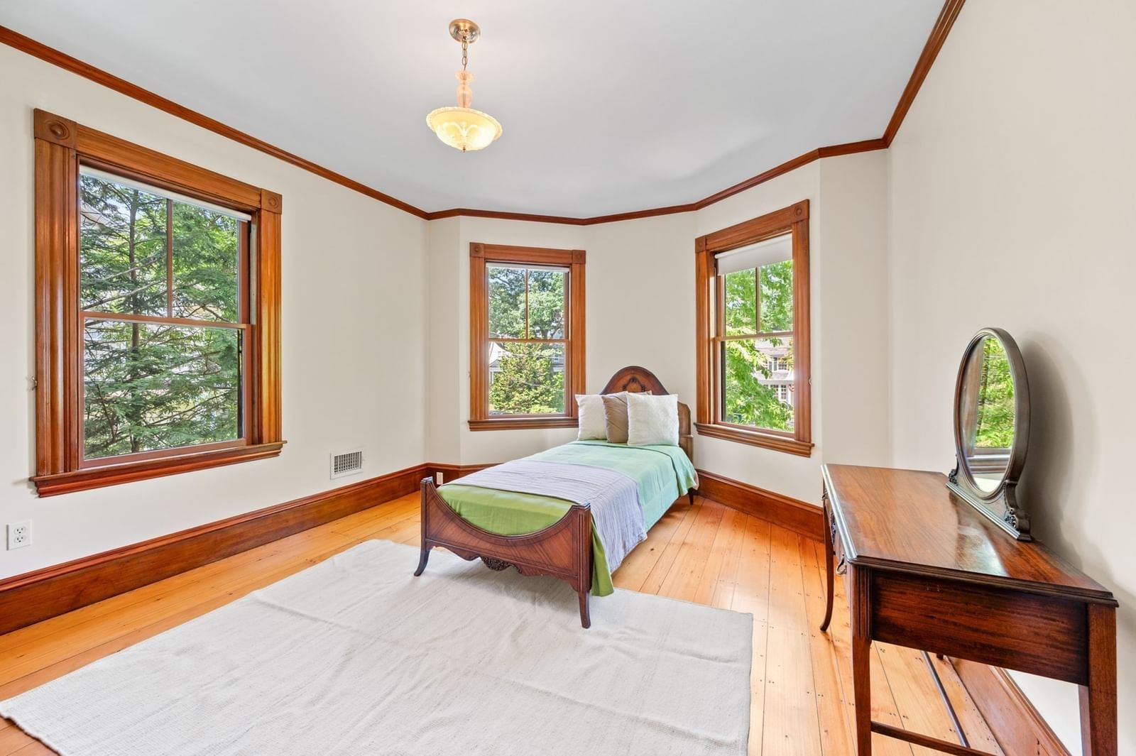 8 Cypress Rd Wellesley — Photo 18 of 25