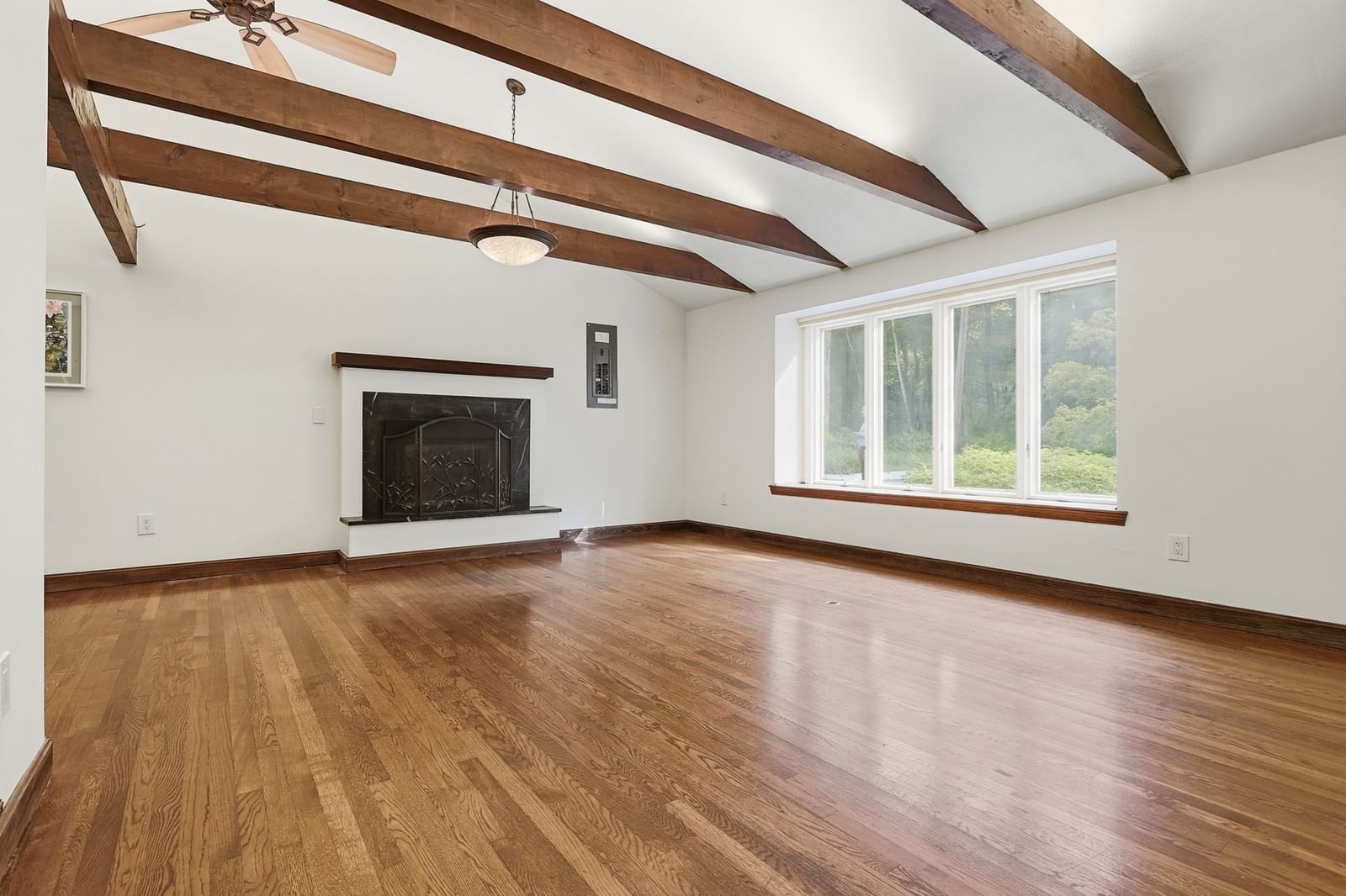 50 Heald Rd Carlisle — Photo 4 of 41