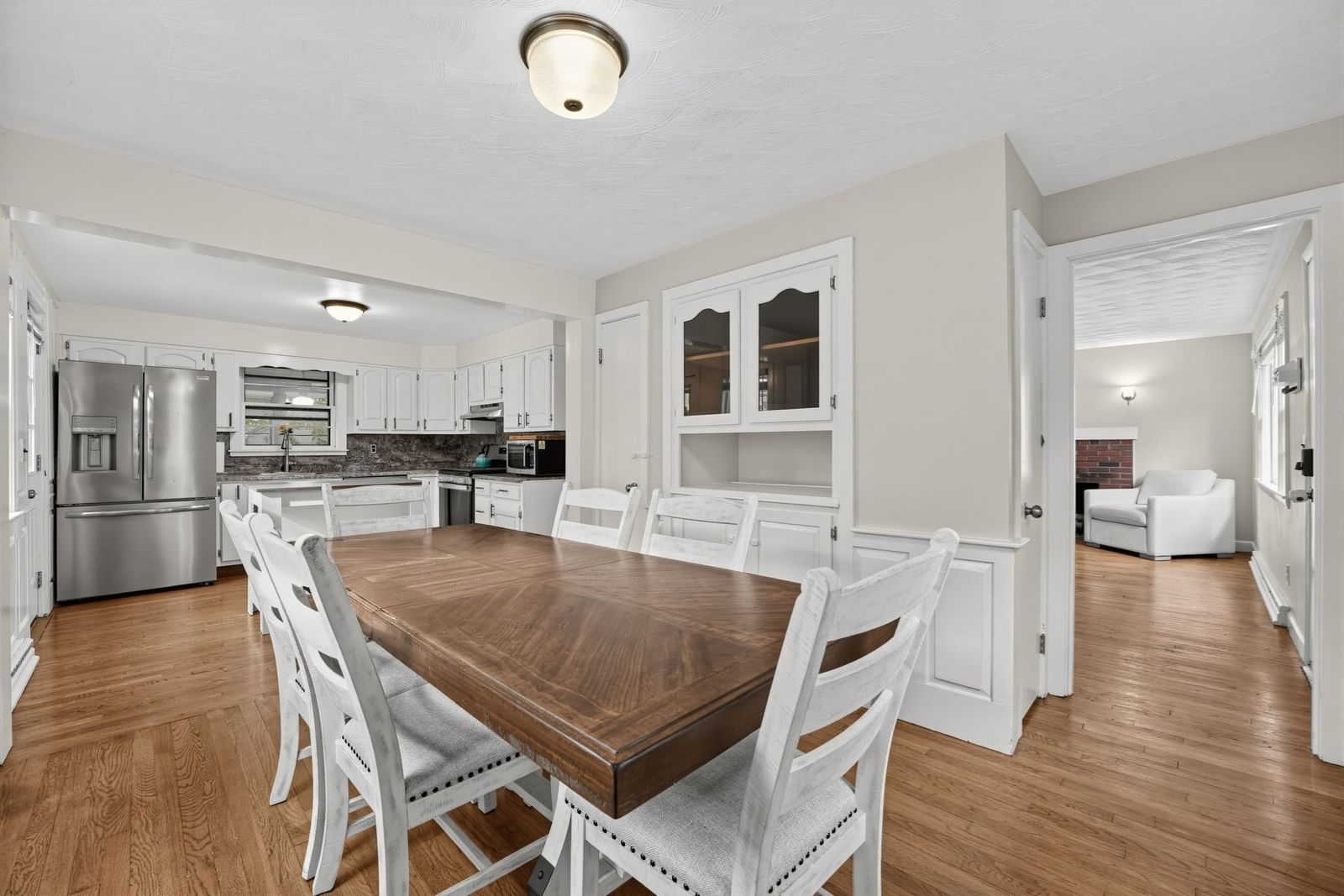 106 Paul St Dedham — Photo 3 of 37