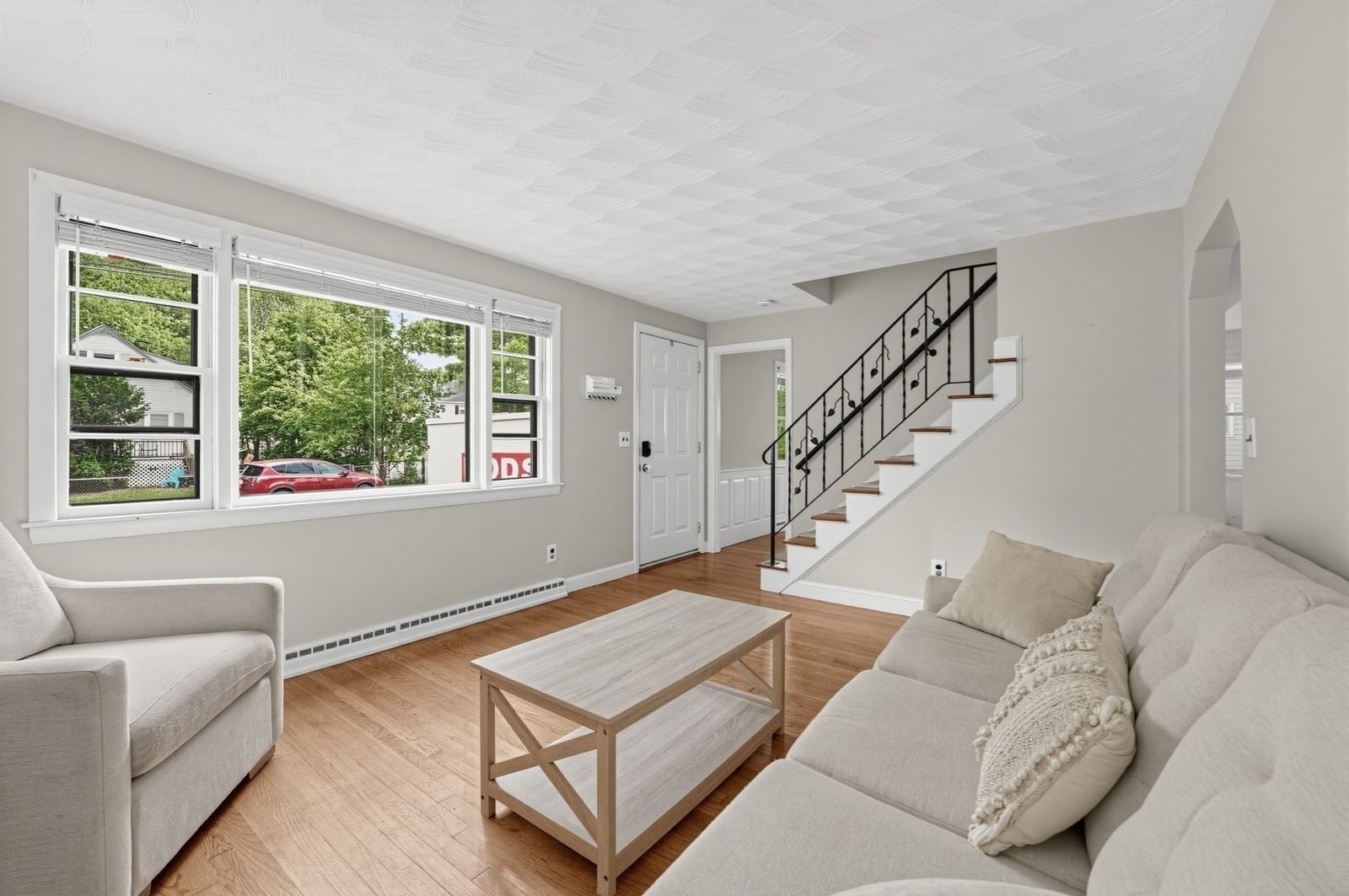 106 Paul St Dedham — Photo 5 of 37