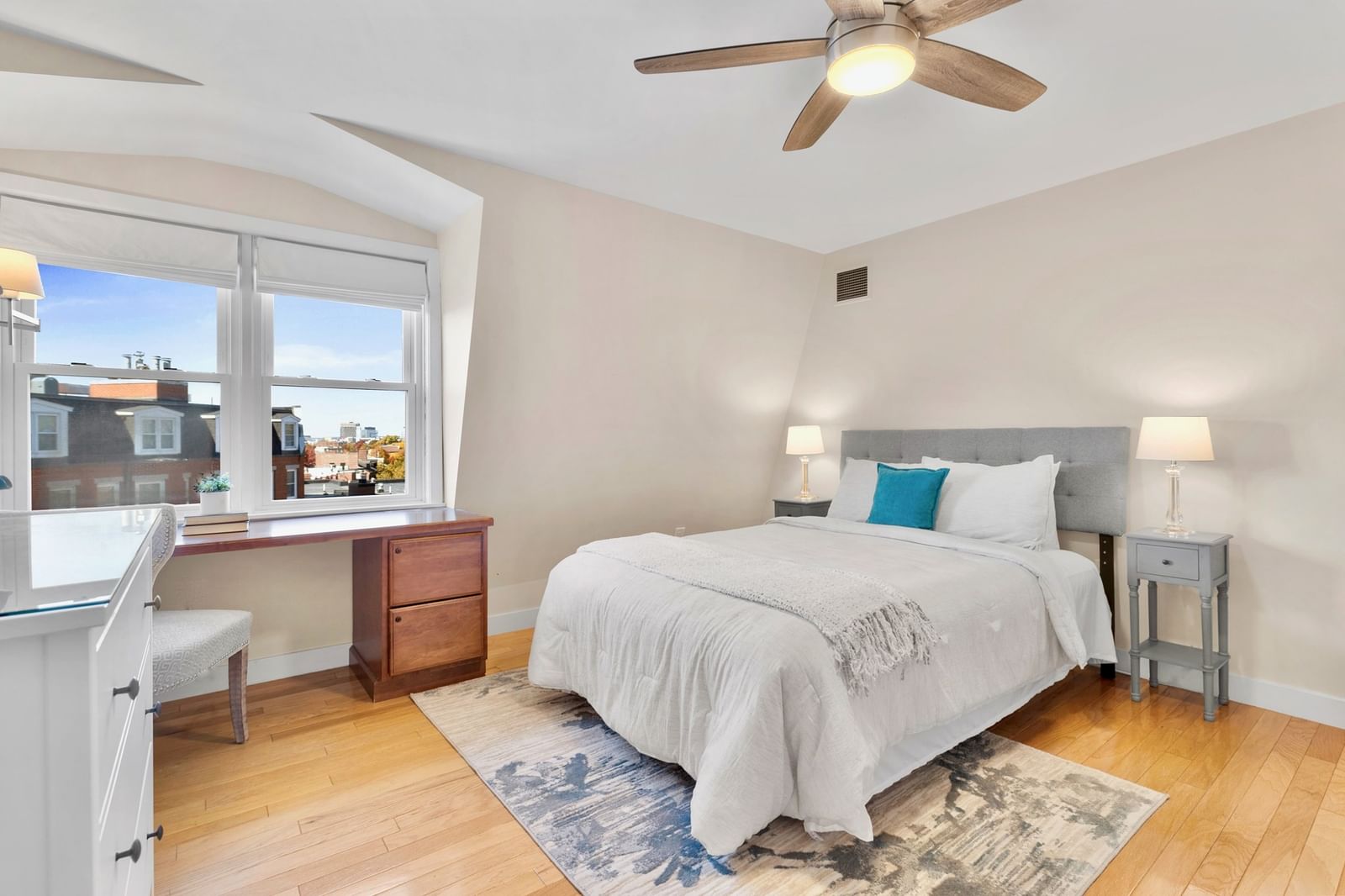 47 Harvard St #B403 Boston — Photo 12 of 33