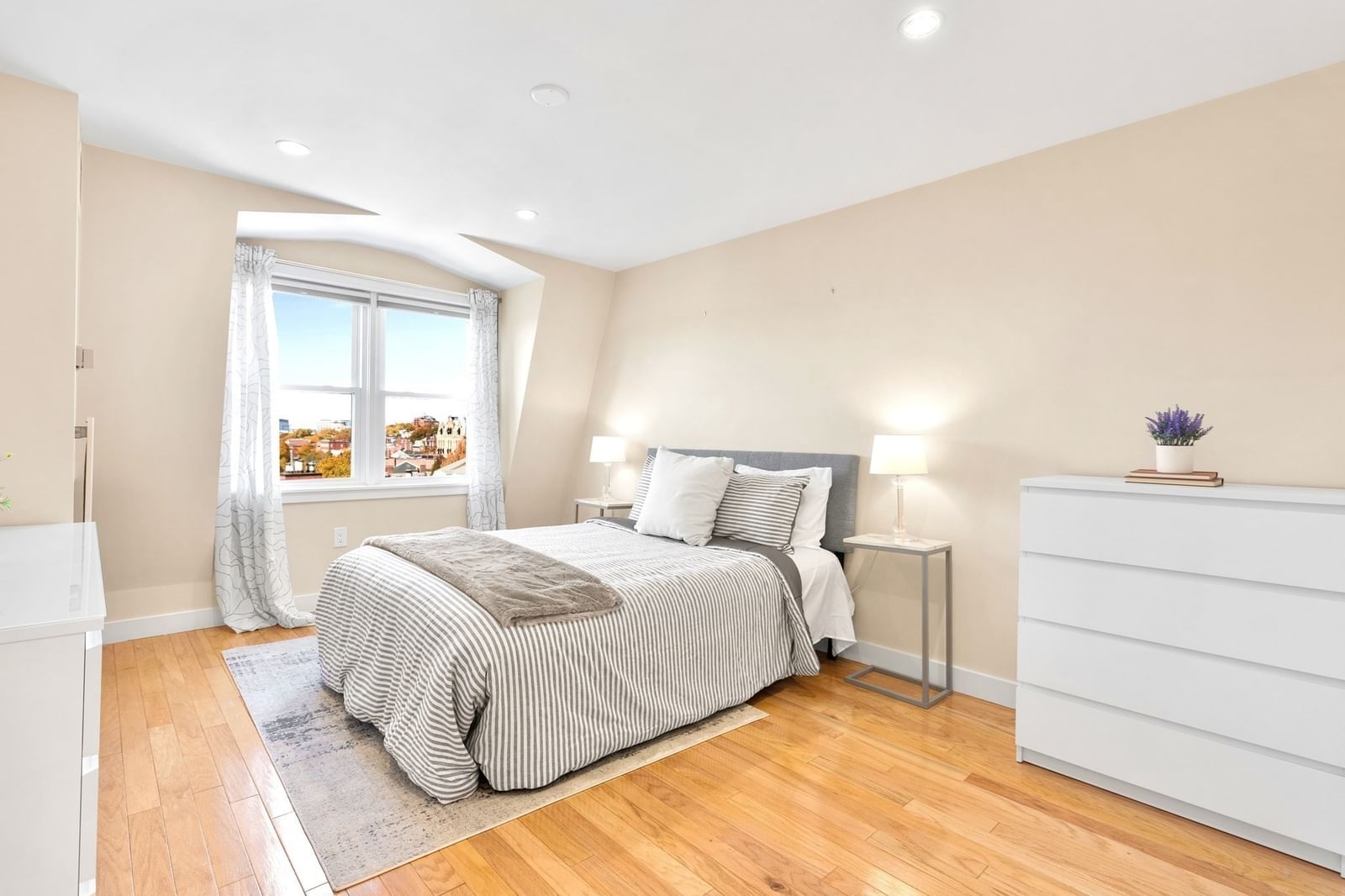 47 Harvard St #B403 Boston — Photo 15 of 33