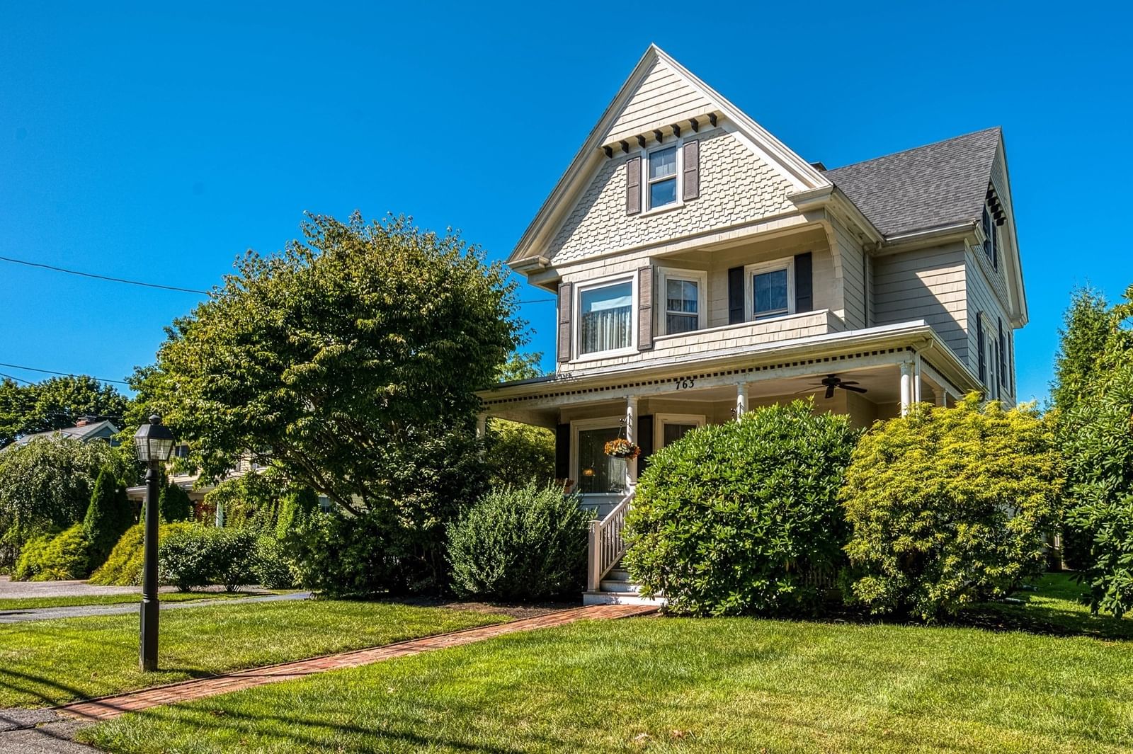 763 Webster St Needham — Photo 2 of 41
