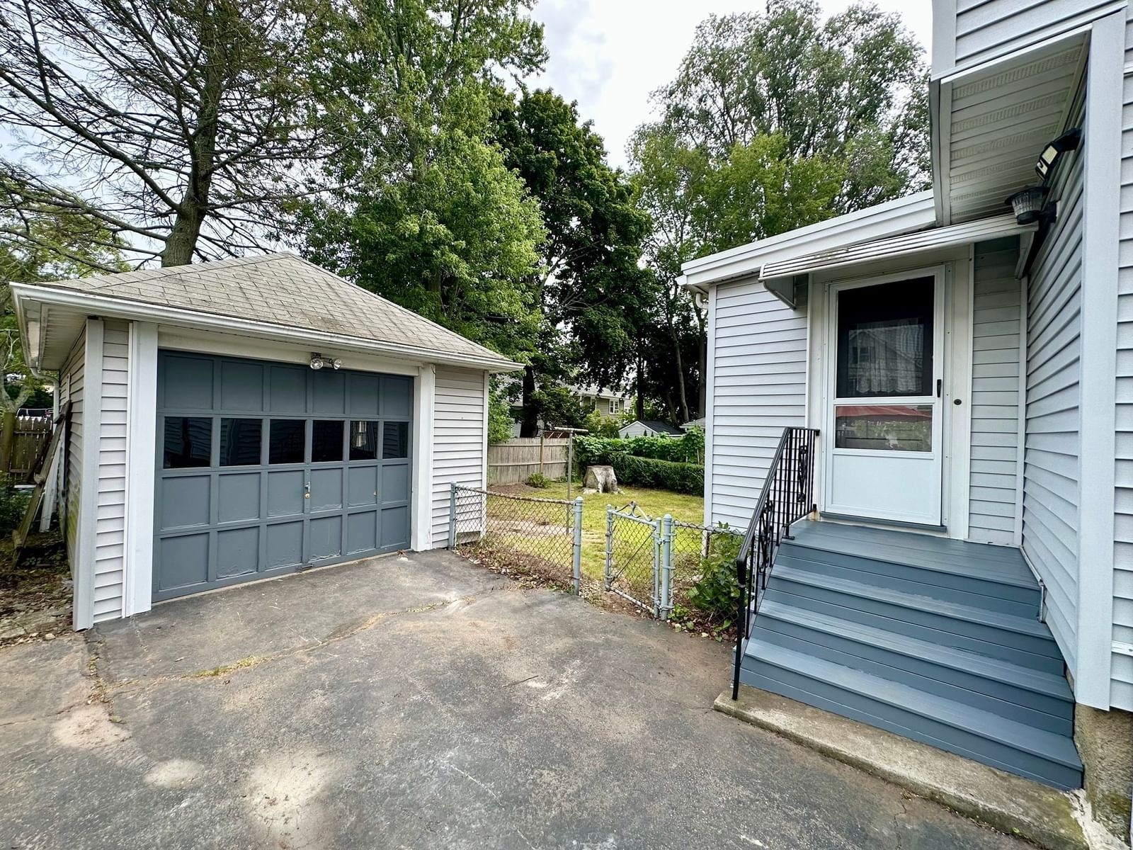 91 Davis St Quincy — Photo 3 of 23