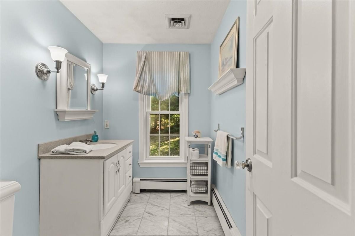 521 West Street #12 Duxbury — Photo 14 of 32