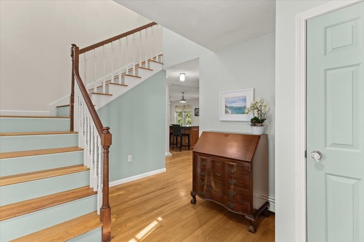 521 West Street #12 Duxbury — Photo 17 of 32