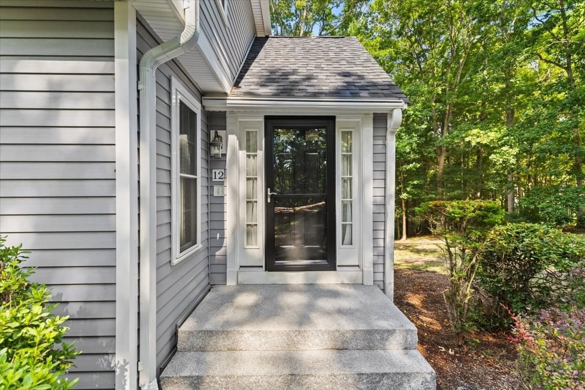 521 West Street #12 Duxbury — Photo 2 of 32