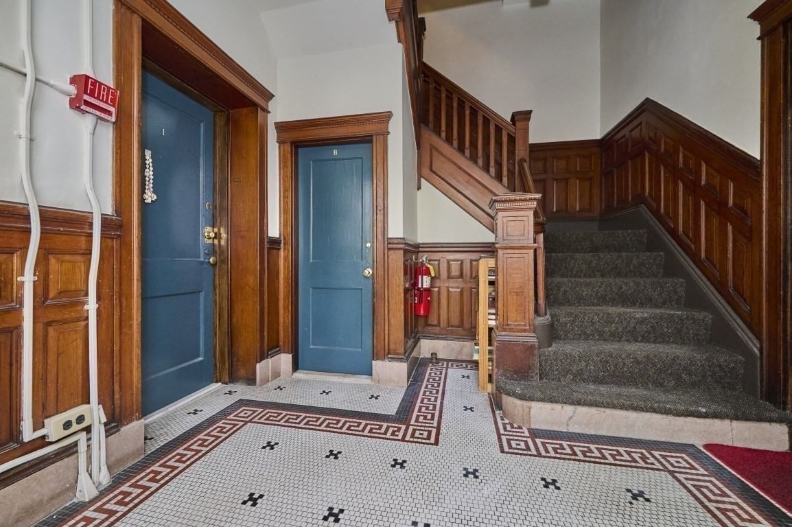 161 Hancock #B Cambridge — Photo 4 of 29