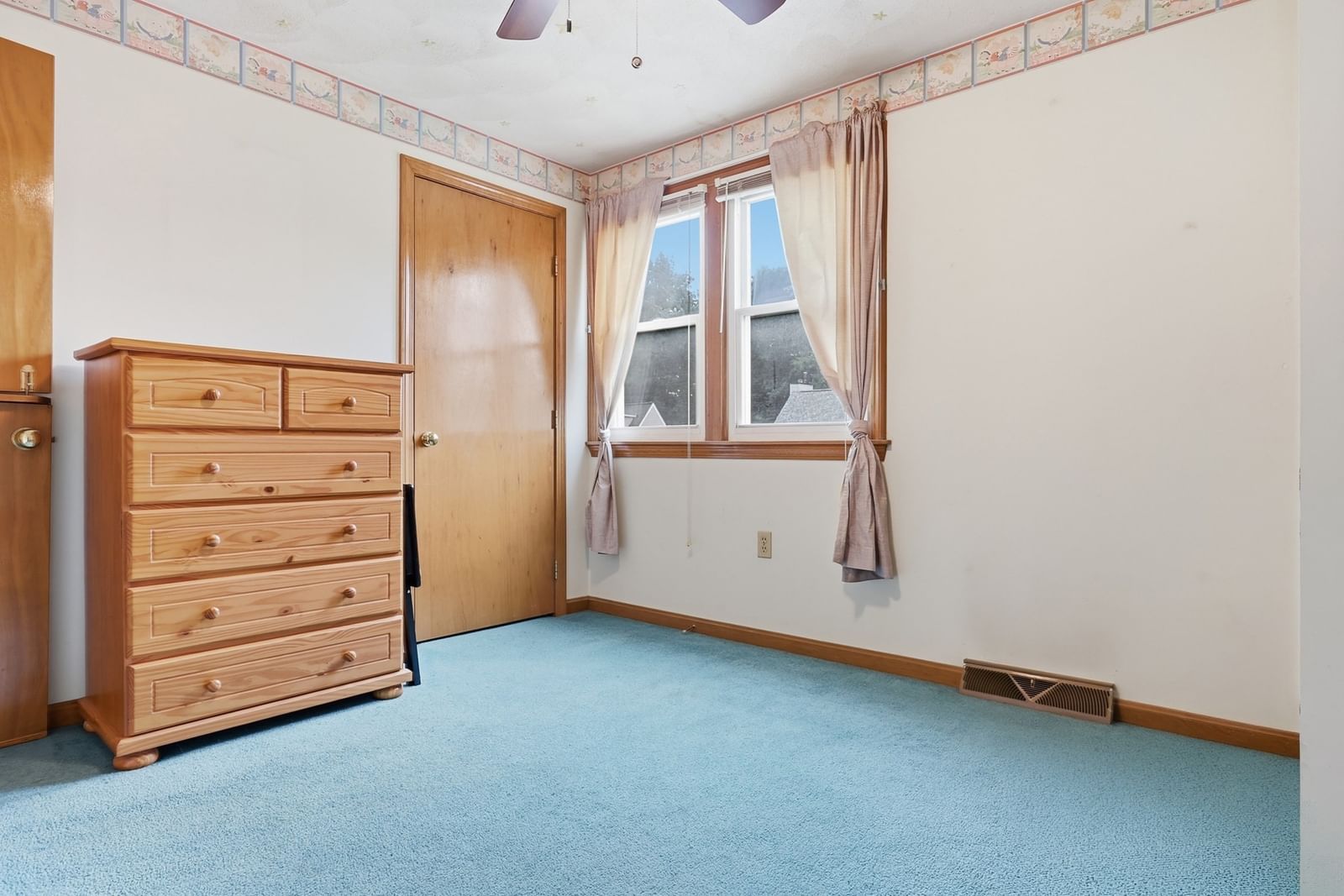 34 Oak Knoll Rd Lowell — Photo 14 of 22