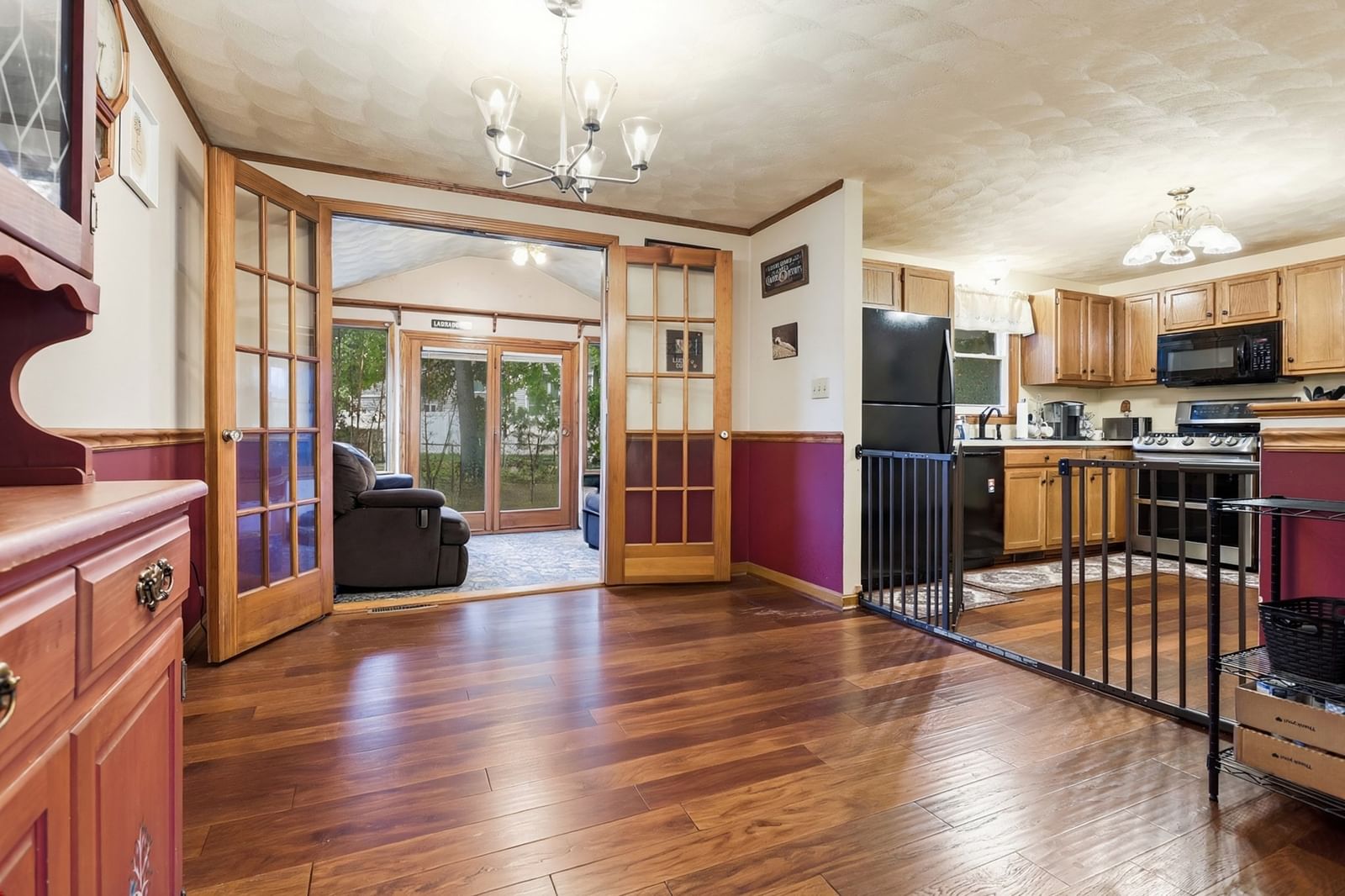 34 Oak Knoll Rd Lowell — Photo 7 of 22