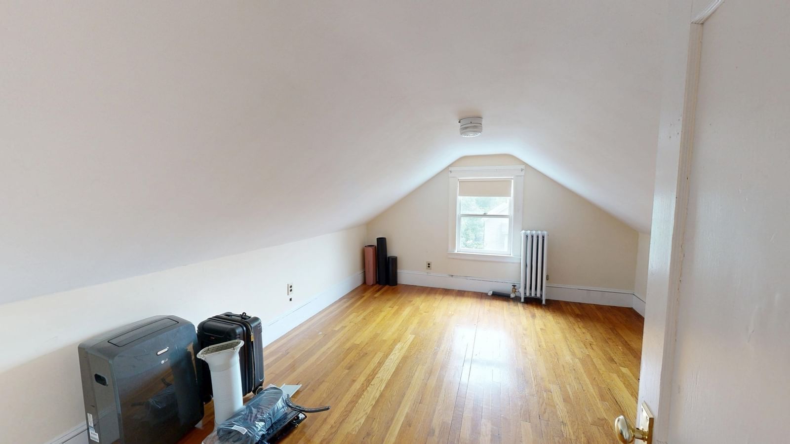 75 Bowen Ave Medford — Photo 11 of 26