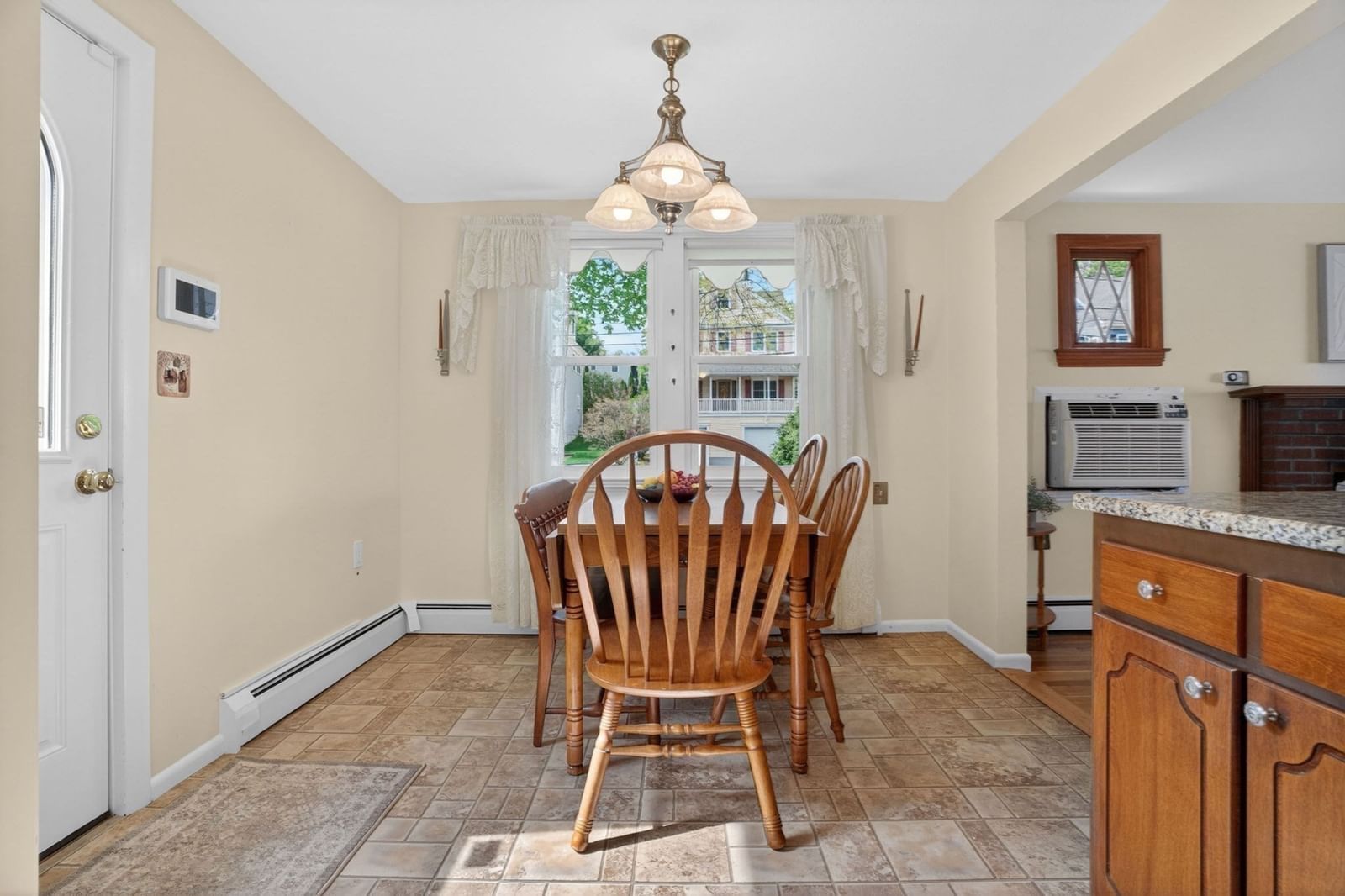 46 Grapevine Ave Lexington — Photo 6 of 15
