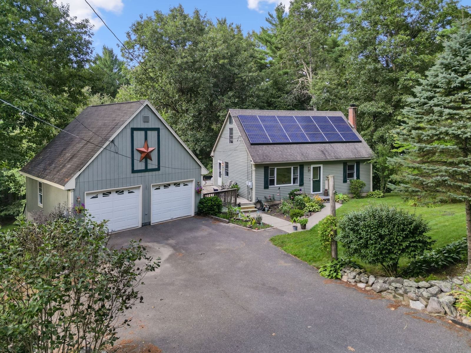 48 Orchard St Belchertown — Photo 2 of 42