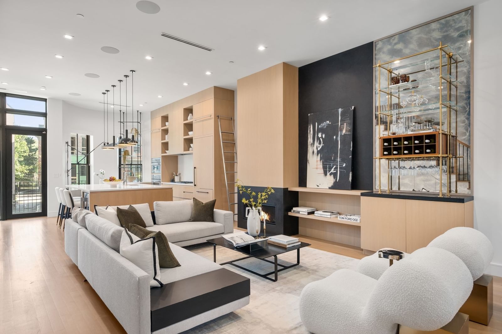 189 W Brookline St #PH Boston — Photo 2 of 40