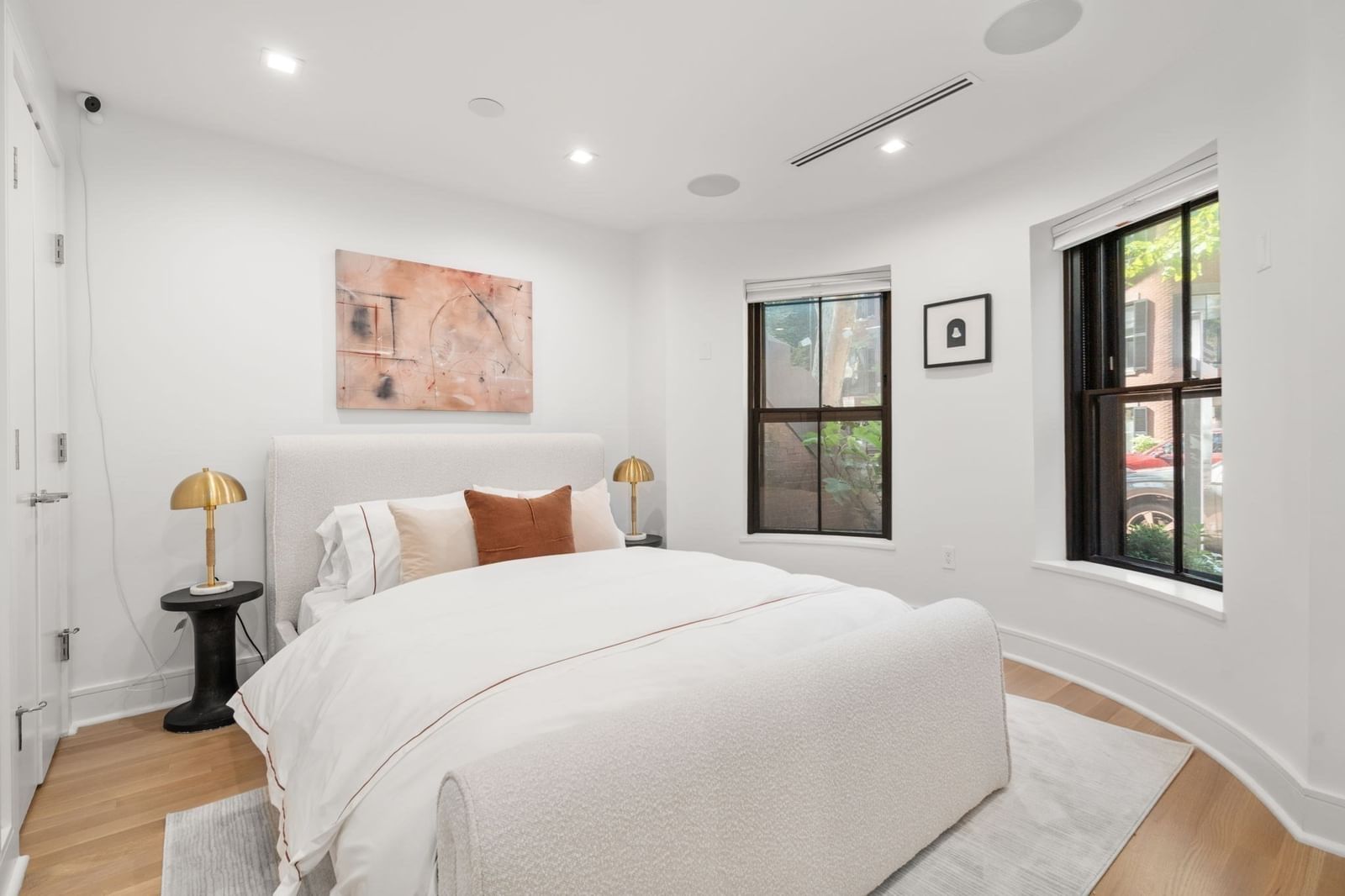 189 W Brookline St Boston — Photo 12 of 42