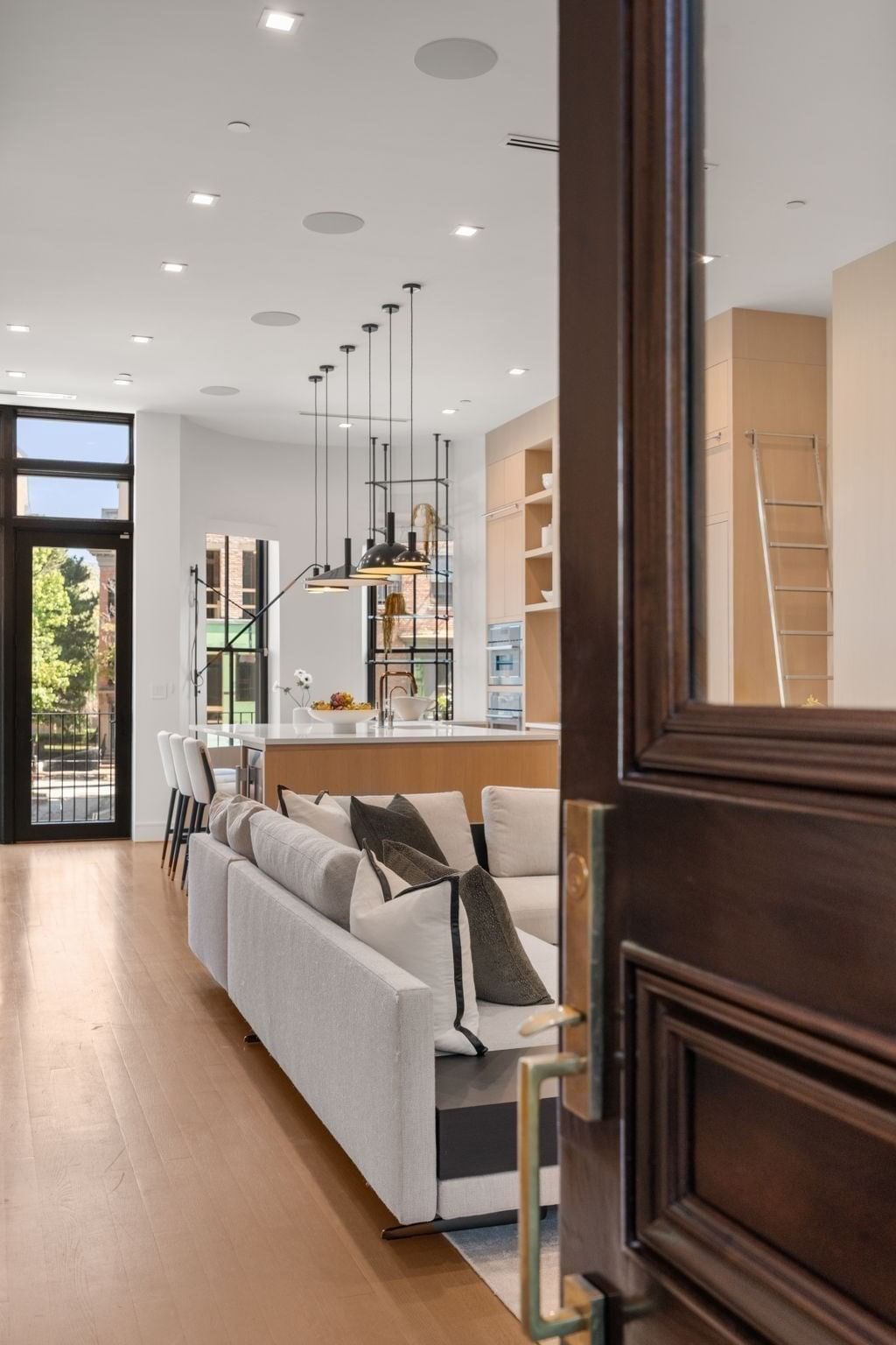 189 W Brookline St Boston — Photo 15 of 42