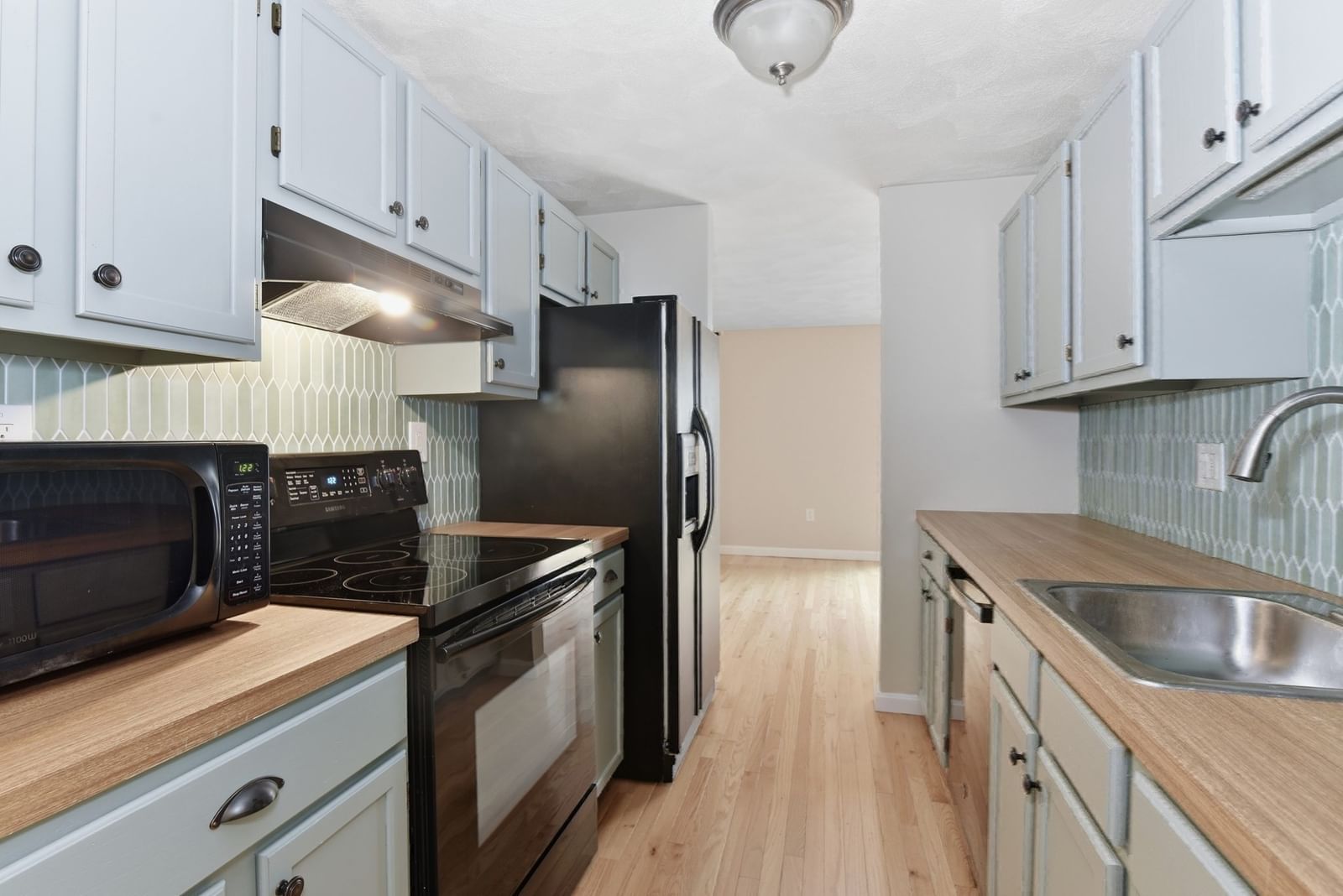 126 Patrick Rd #126 Tewksbury — Photo 14 of 40