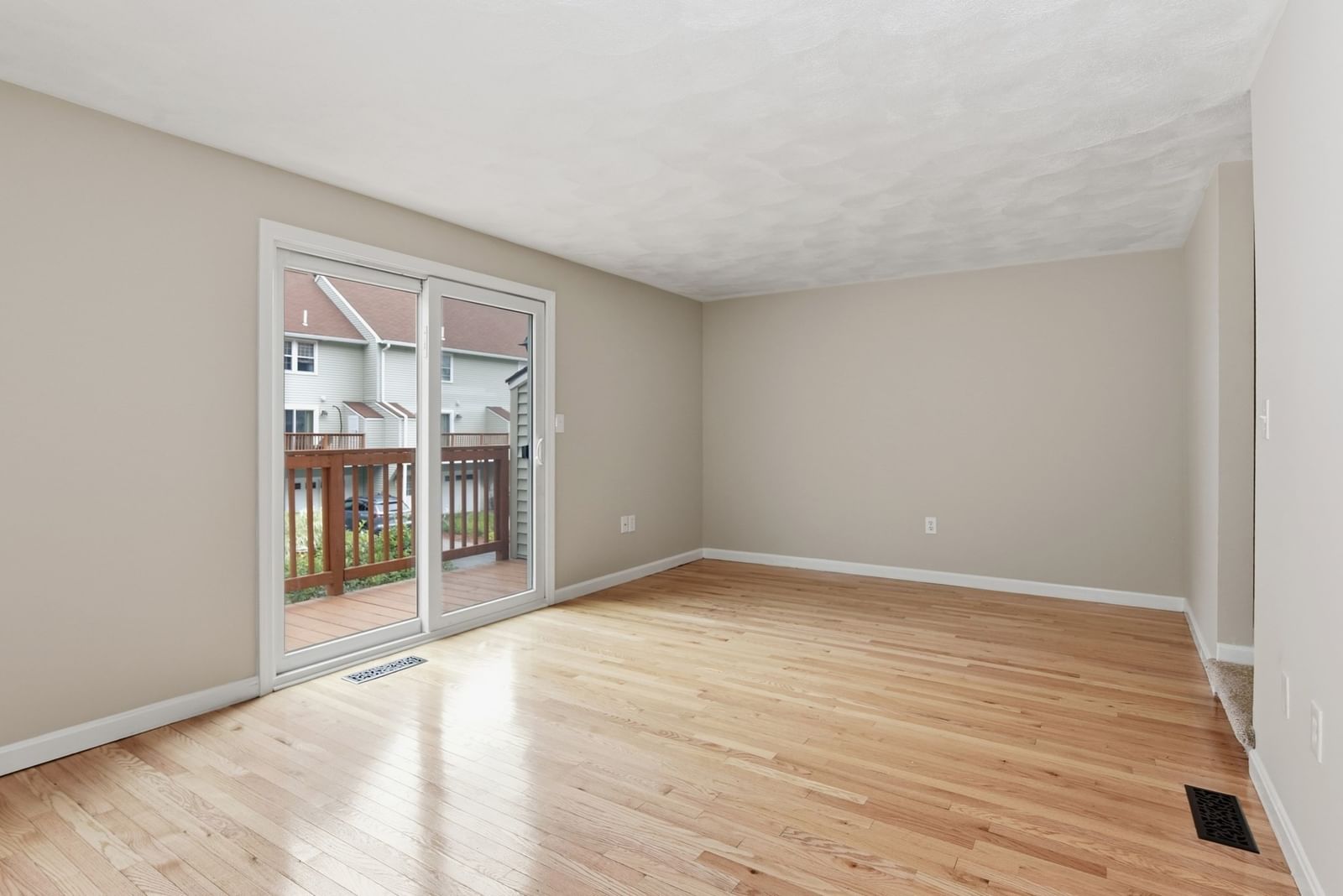 126 Patrick Rd #126 Tewksbury — Photo 3 of 40