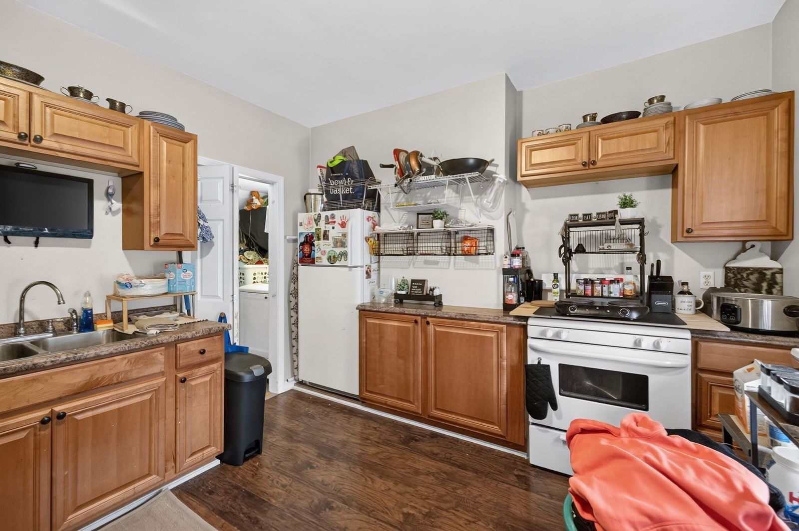 162 O'grady St. Fall River — Photo 3 of 40