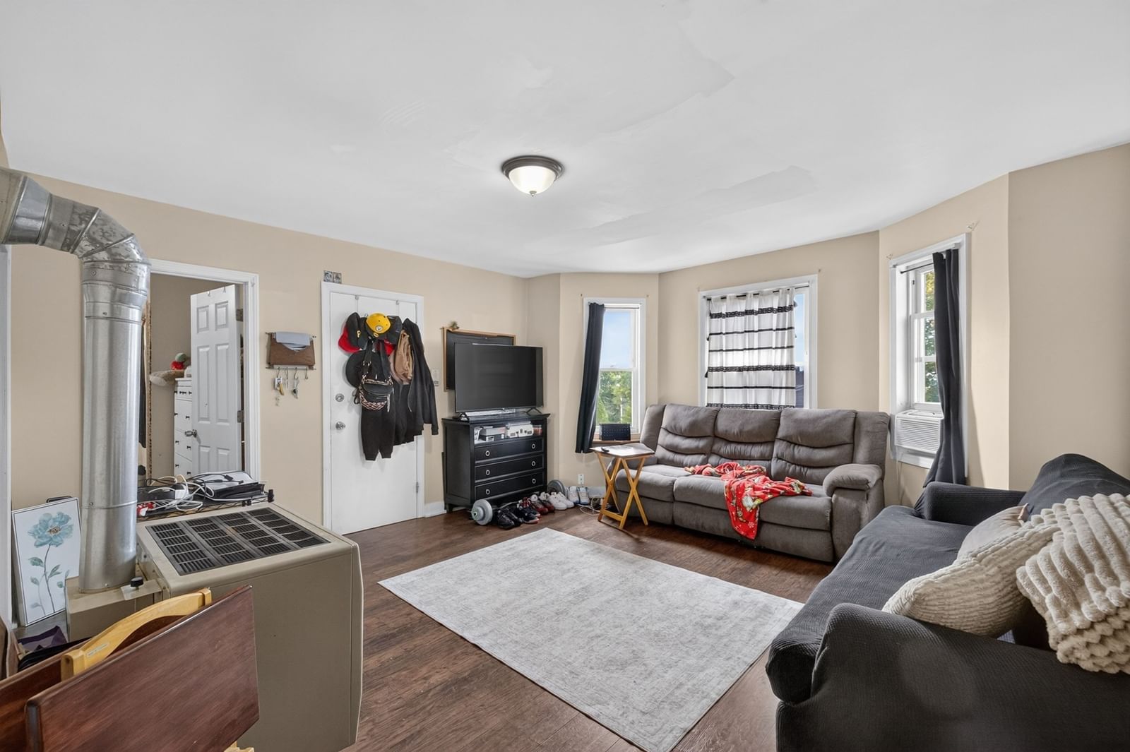 162 O'grady St. Fall River — Photo 4 of 40