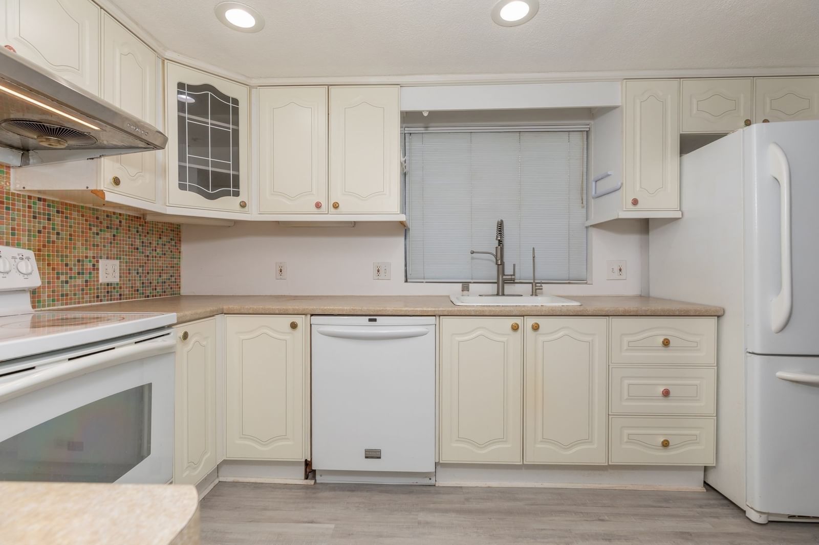 22 Old Stone Way #22 Weymouth — Photo 17 of 38
