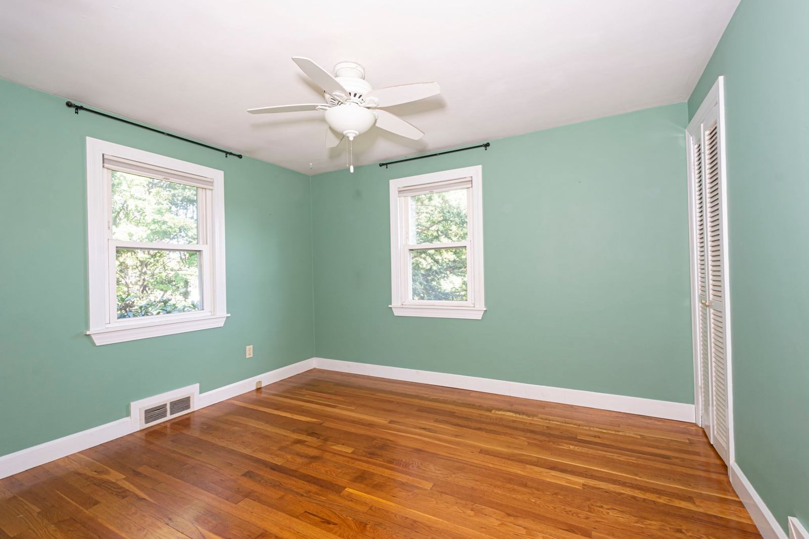 10 Farview Ave Shrewsbury — Photo 16 of 29