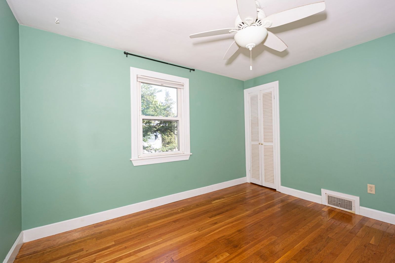 10 Farview Ave Shrewsbury — Photo 17 of 29