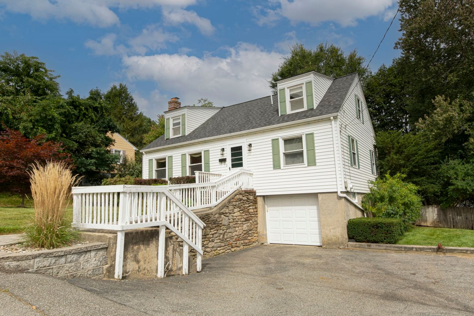 10 Farview Ave Shrewsbury — Photo 2 of 29