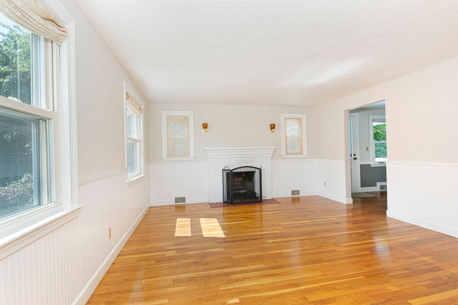 10 Farview Ave Shrewsbury — Photo 5 of 29