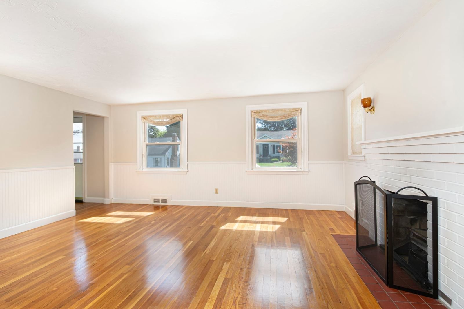 10 Farview Ave Shrewsbury — Photo 7 of 29