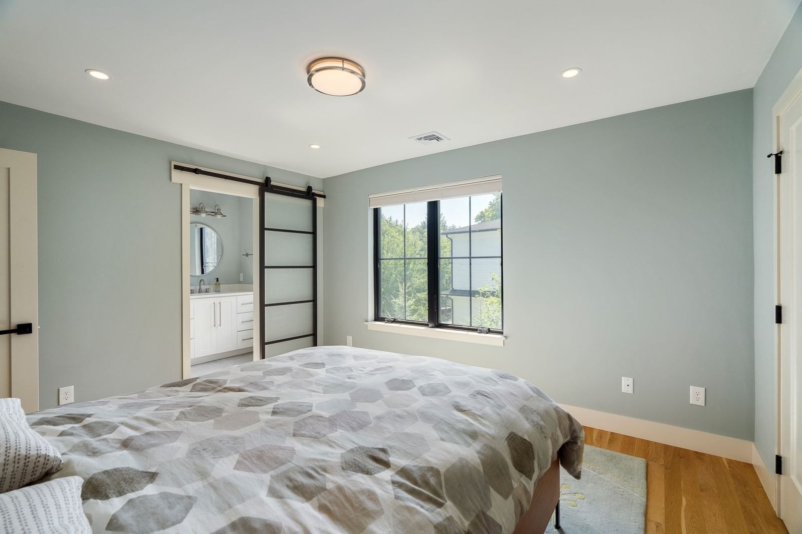 32 Lantern Ln Wellesley — Photo 24 of 40