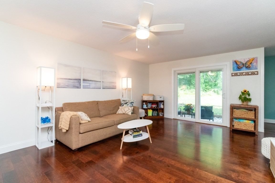 4 Beals Cove Rd #G Hingham — Photo 7 of 27