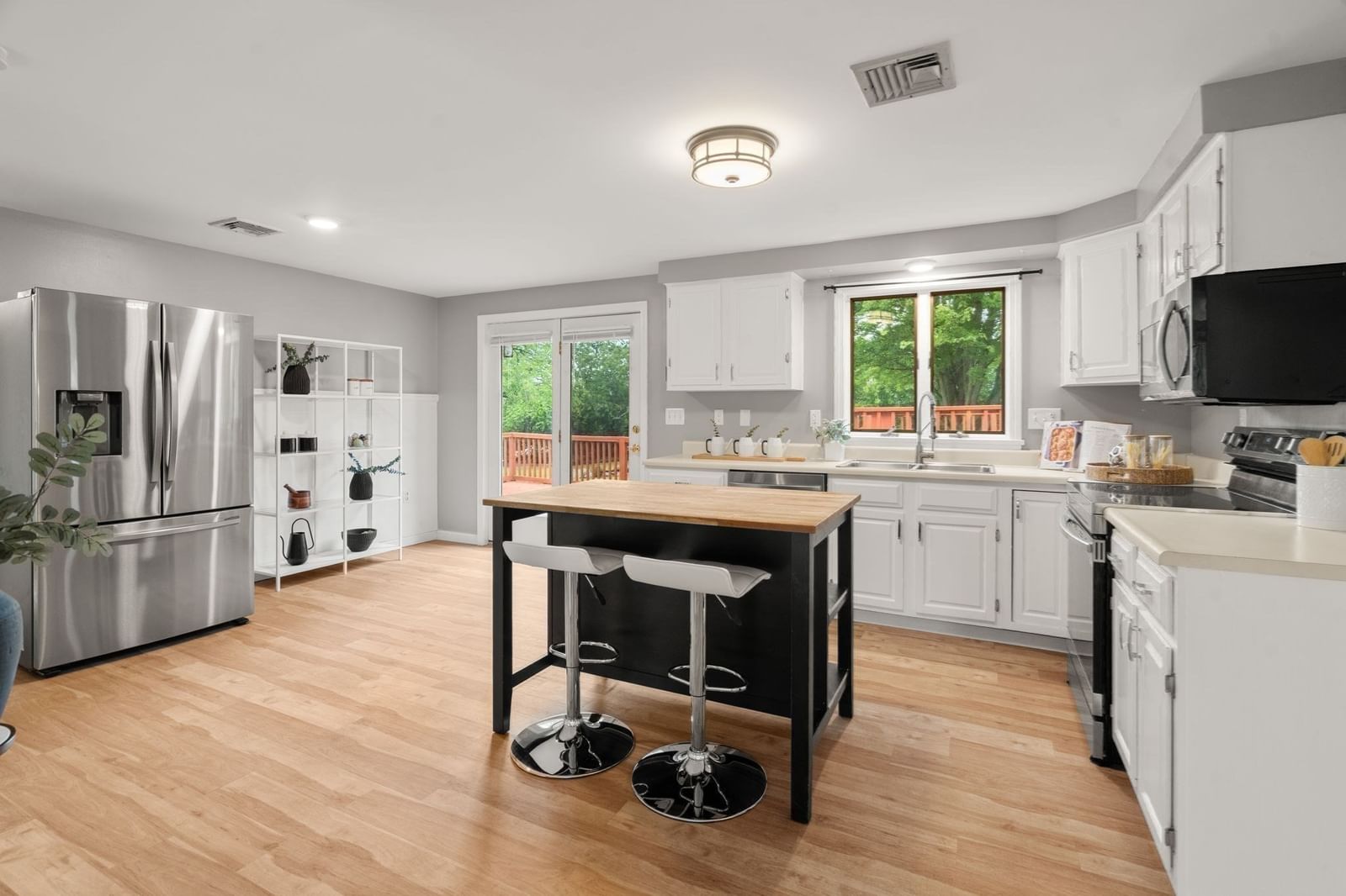 14 Glenn Ave Salem — Photo 8 of 24