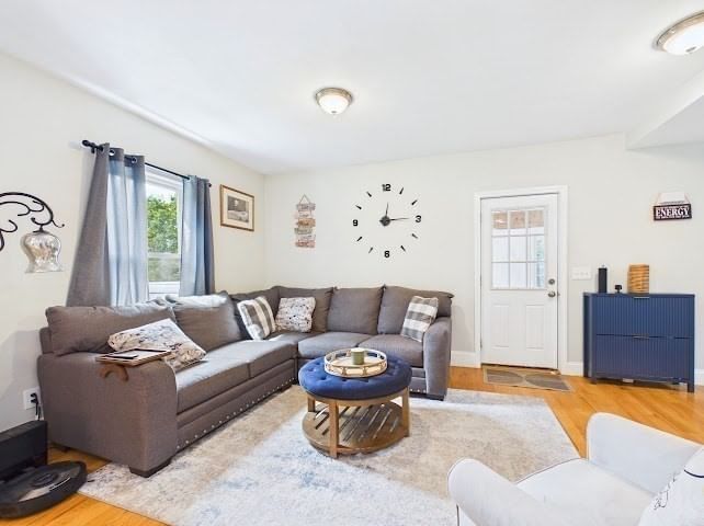 275 Holmes St. Halifax — Photo 9 of 27