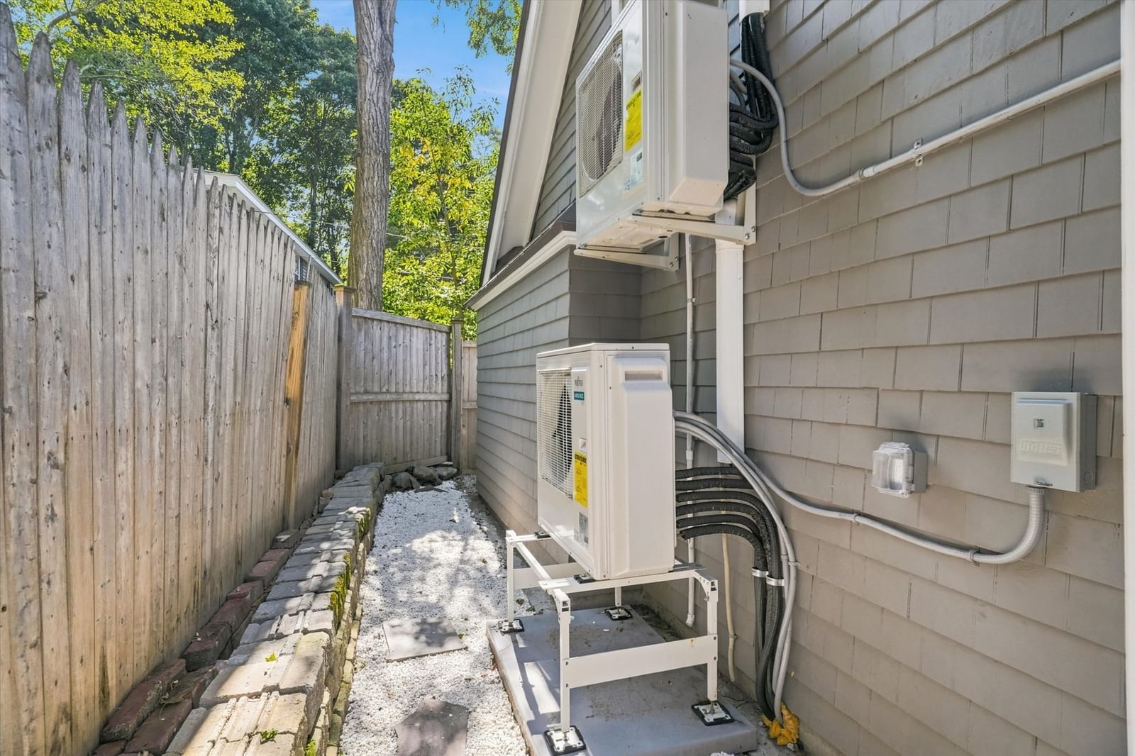 8 Wilmington Road Burlington — Photo 36 of 42