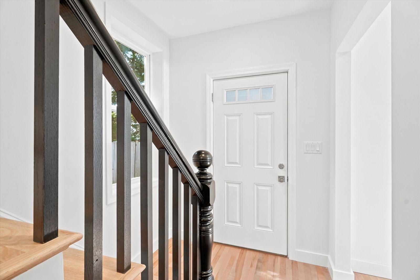8 Wilmington Road Burlington — Photo 4 of 42